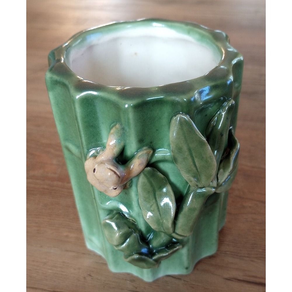 Vintage Majolica Bamboo W/Frog & Leaves Vase/Planter 4"Tall 3"Diameter EUC